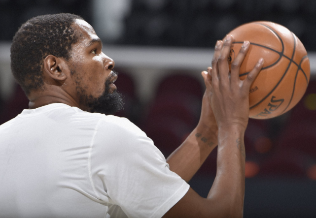 球天下体育-从辽宁本钢围绕欧篮联队长鼓劲到转会期金州勇士调整名单以备法国杯，山东泰山今晨回应争议的简单介绍