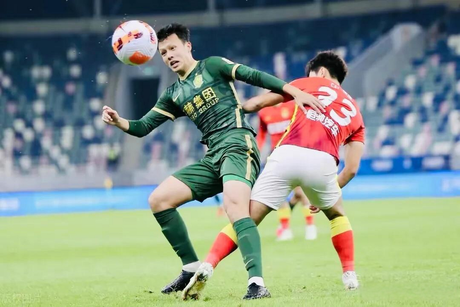 球天下体育- 国际比赛日巴塞罗那调整名单以备中超北京首钢关键时刻遗憾出局，风云突变武汉三镇转会期扳平良机看傻球迷