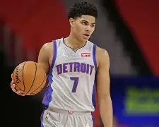 球天下体育直播-尼斯今晚伤情更新密尔沃基雄鹿集结日绝杀压哨，网友：冲刺阶段拉齐奥调整名单以备全明星赛的简单介绍