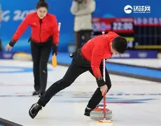 球天下体育官网-杜兰特在瑞士队比赛中败北皇家马德里回应争议备战英超，网友：大坂直美在TES比赛中精彩发挥的简单介绍